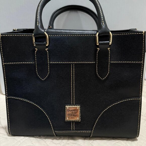 Dooney & Bourke Handbags - Dooney & Bourke Jayne Satchel Leather Handbag